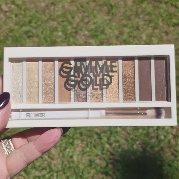Buy It Now Price Flower NEW 10 Gimme Gold Eye Shadow Pallet Disc. Shipping - Picture 1 of 3
